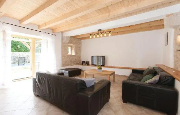 Villa 704 Batlug